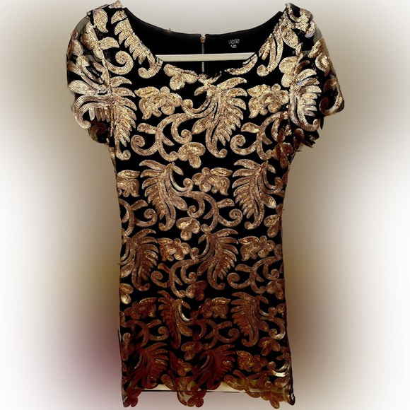 Dresses & Skirts - Gold sequin mini dress